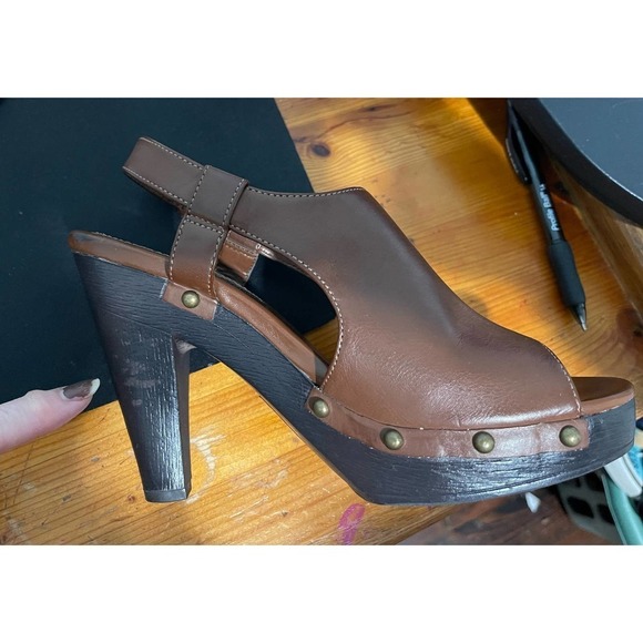 Chaps Women's Sarista Brown Vegan Leather Peep Toe Heels Studded Accents Size 6B - Picture 8 of 8